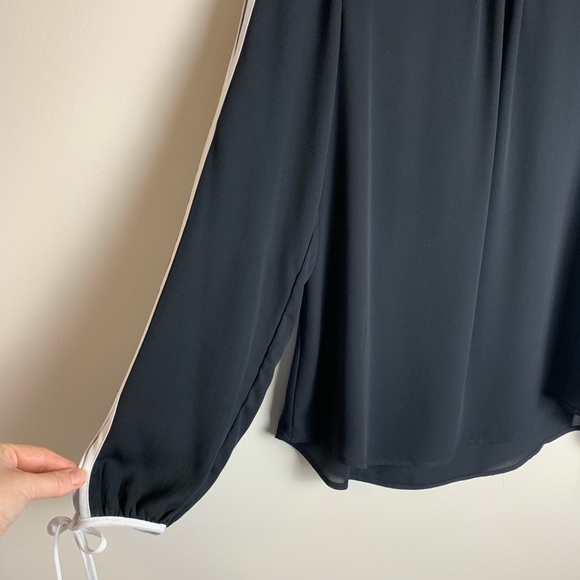 Contrast Trim Black & White Blouse - Picture 3 of 7